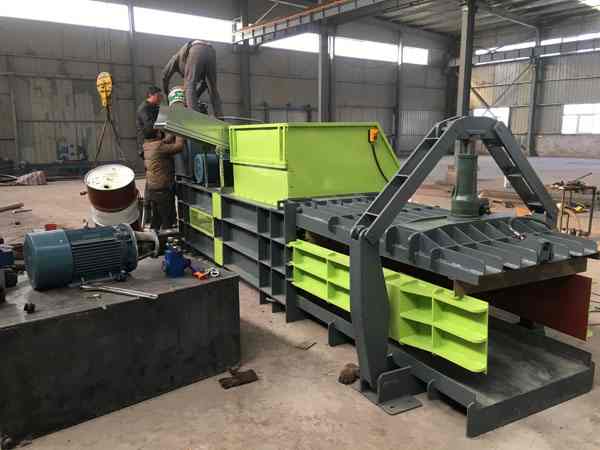 半自動紙箱打包機