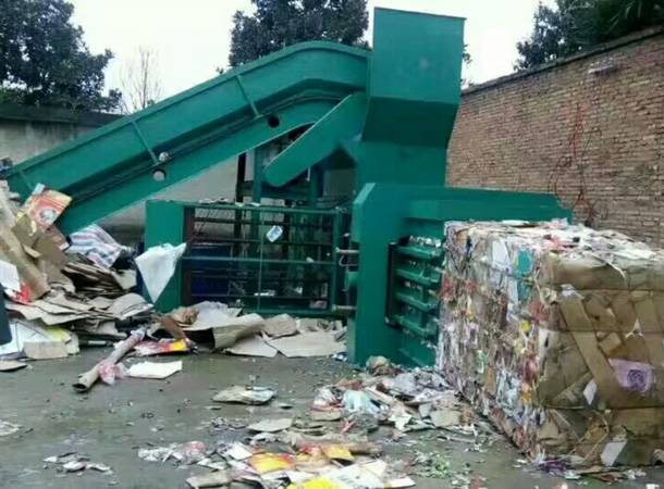 全自動(dòng)紙皮打包機(jī)