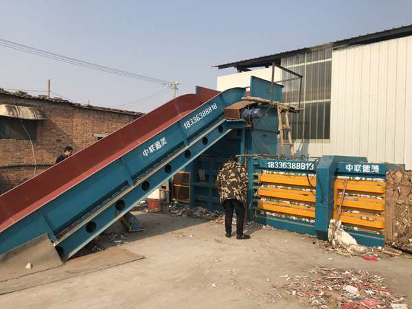 自動(dòng)塑料瓶打包機(jī)