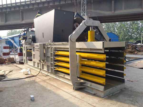 半自動油漆桶打包機