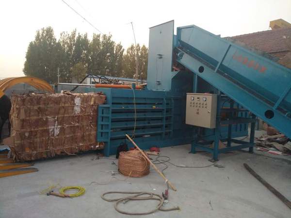 全自動輕薄料打包機