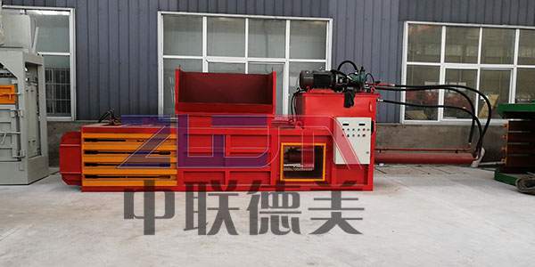 半自動塑料瓶打包機(jī)