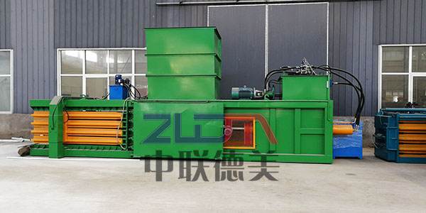 半自動塑料瓶打包機(jī)