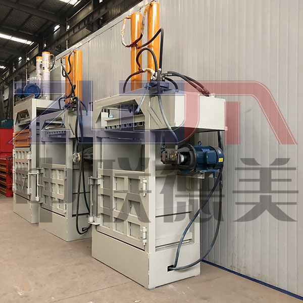 塑料瓶打包機(jī)