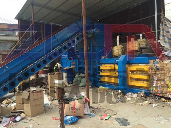 塑料瓶打包機(jī)