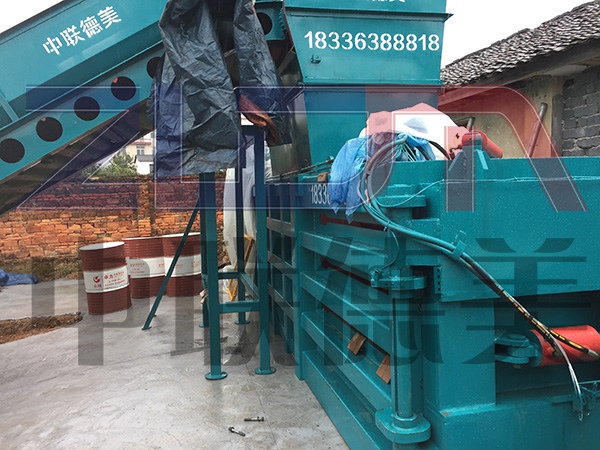 油漆桶打包機(jī)